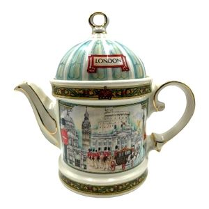 James Sadler Teapot England London Horseguards Porcelain